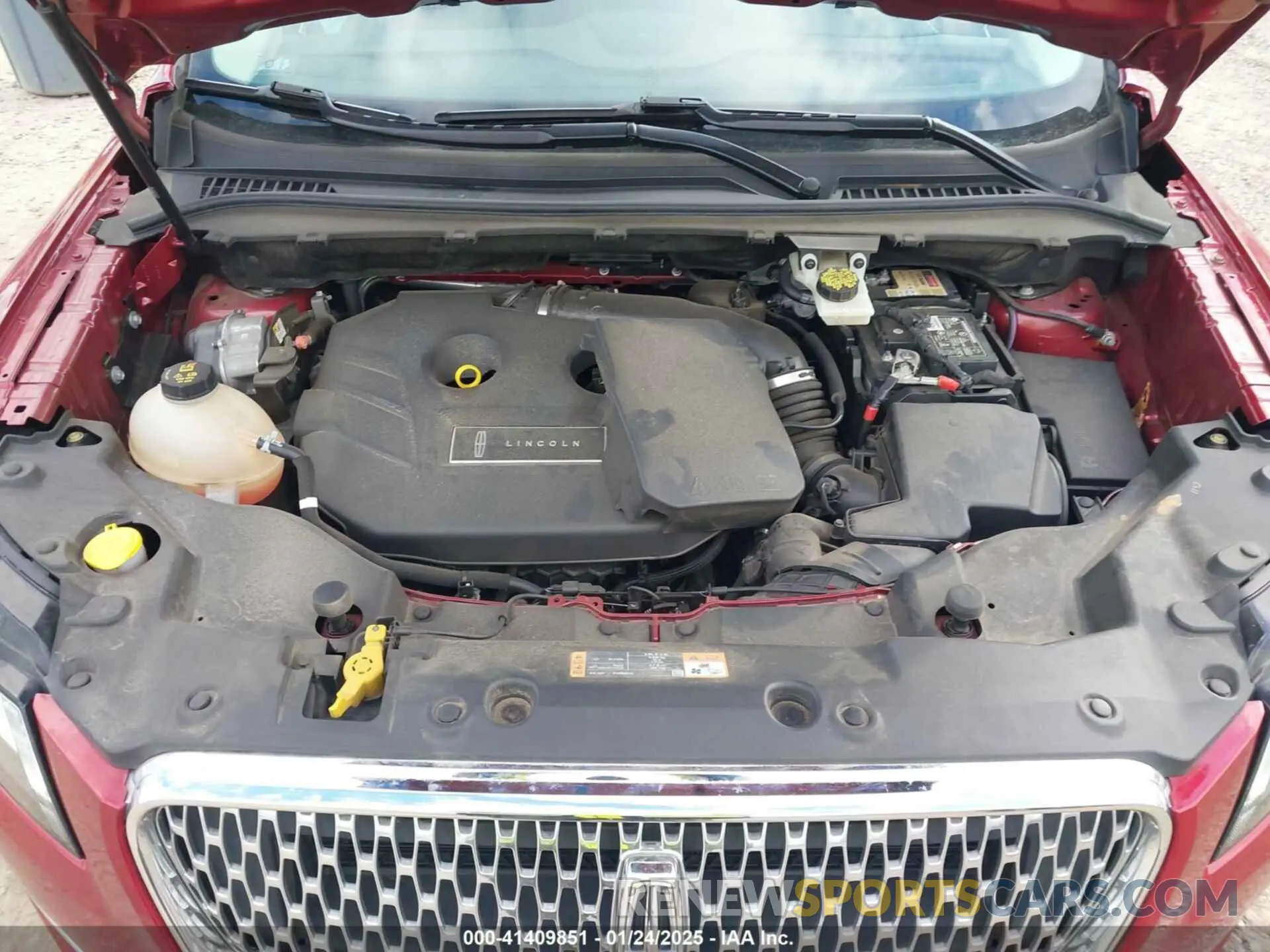 10 Photograph of a damaged car 5LMTJ3DH1KUL35090 LINCOLN MKC 2019