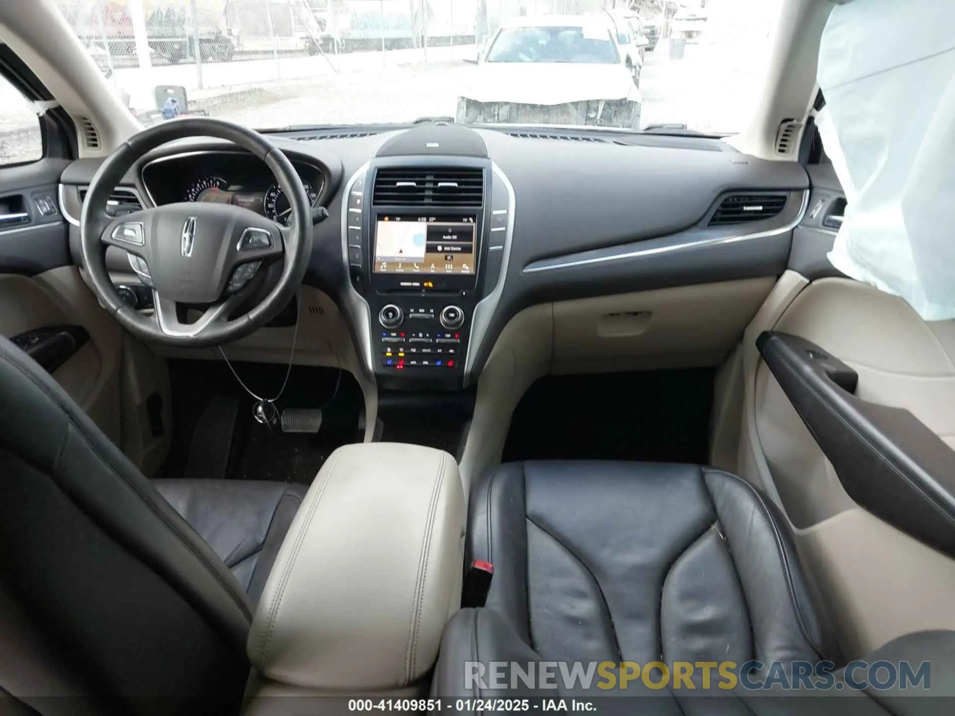 5 Photograph of a damaged car 5LMTJ3DH1KUL35090 LINCOLN MKC 2019