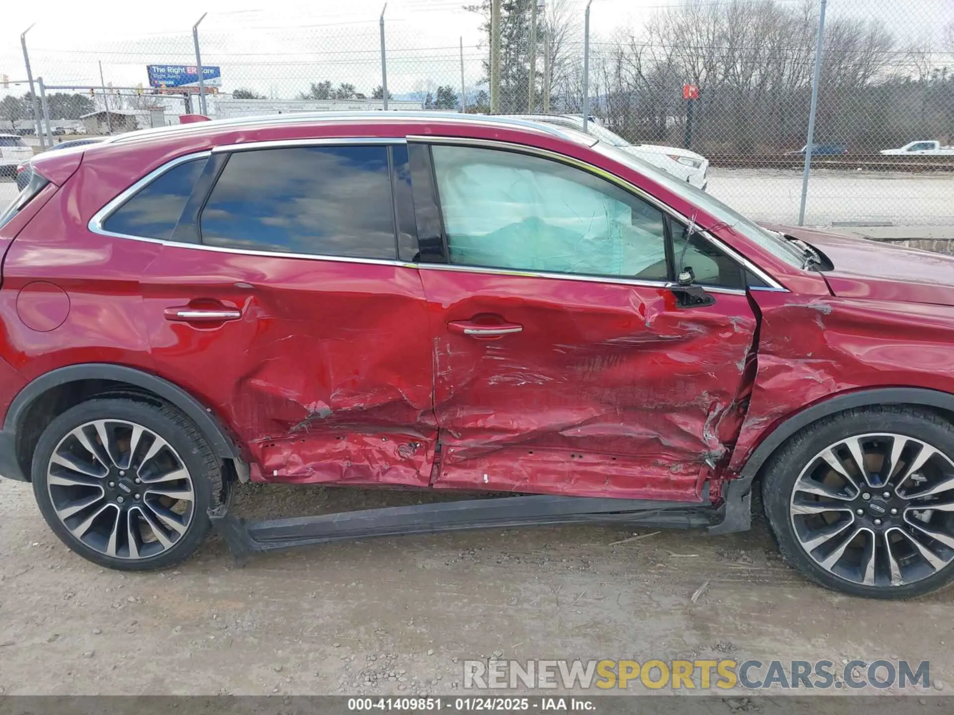 6 Photograph of a damaged car 5LMTJ3DH1KUL35090 LINCOLN MKC 2019