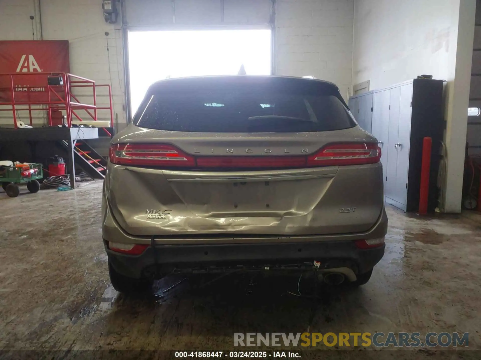 15 Photograph of a damaged car 5LMTJ3DH4KUL20647 LINCOLN MKC 2019