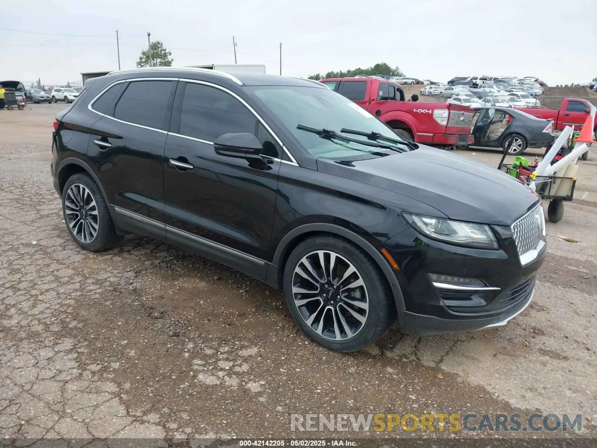 1 Photograph of a damaged car 5LMTJ3DHXKUL21088 LINCOLN MKC 2019