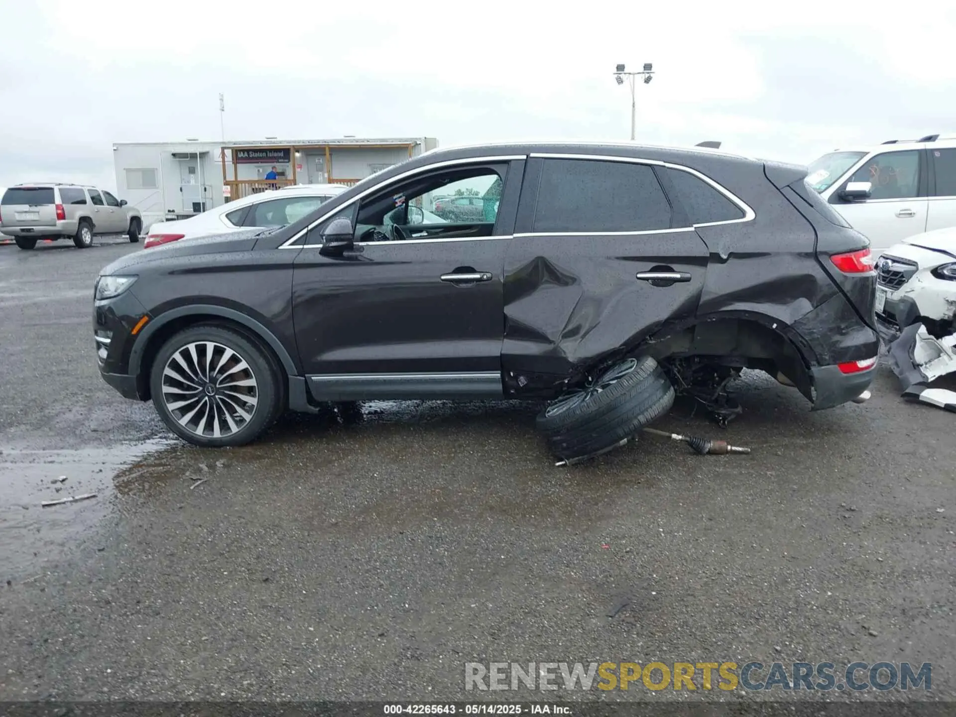 14 Photograph of a damaged car 5LMTJ4DH9KUL15045 LINCOLN MKC 2019