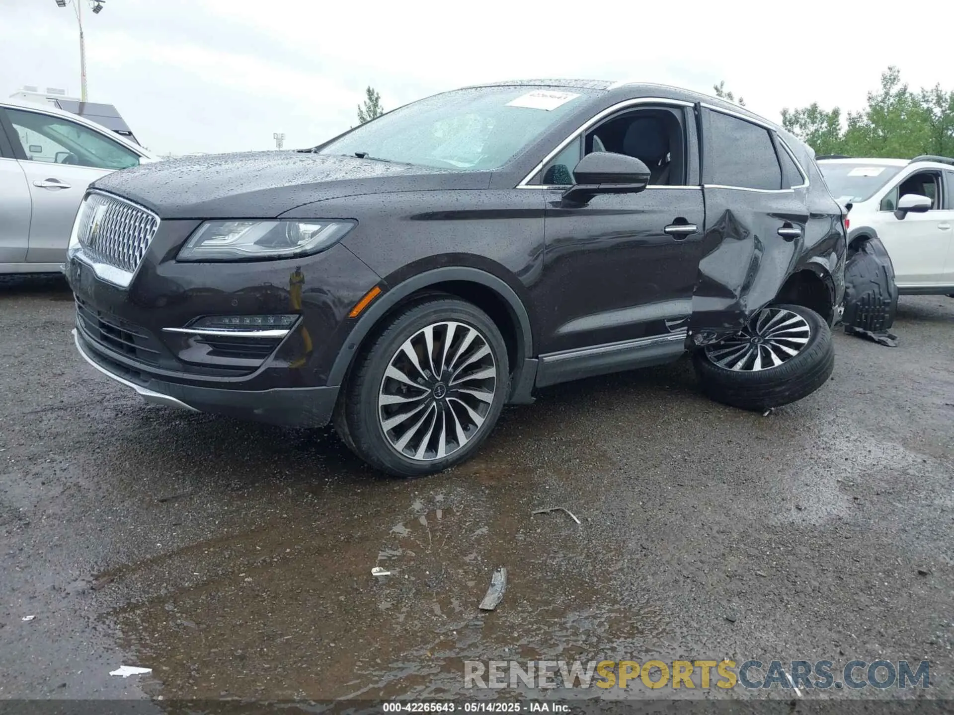 2 Photograph of a damaged car 5LMTJ4DH9KUL15045 LINCOLN MKC 2019