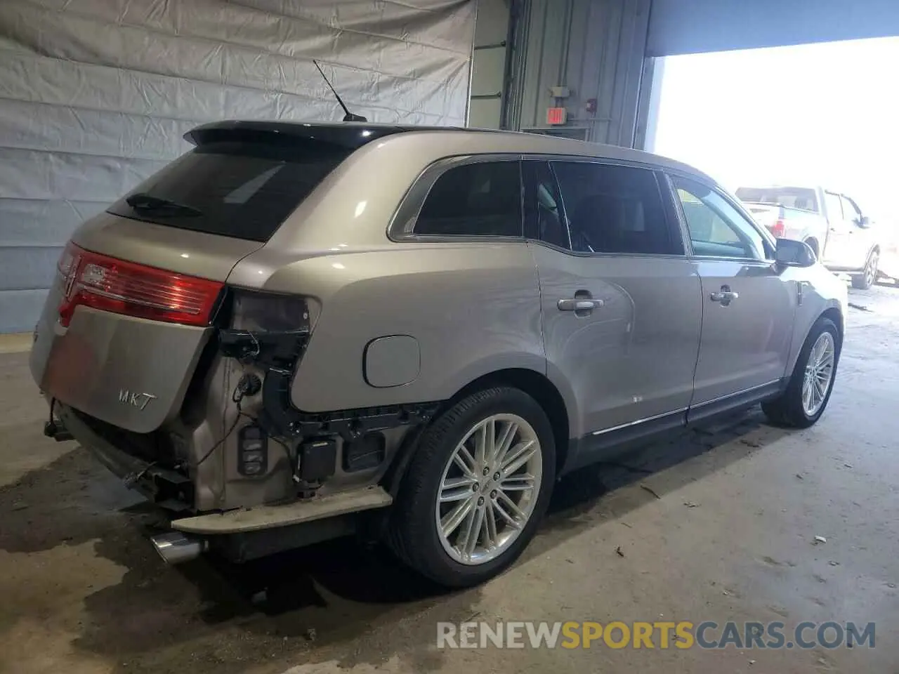 3 Photograph of a damaged car 2LMHJ5AT0KBL03982 LINCOLN MKT 2019