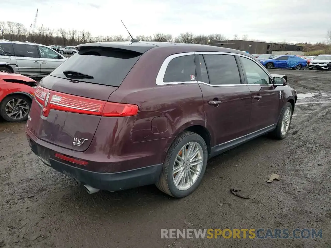 3 Photograph of a damaged car 2LMHJ5AT2KBL00632 LINCOLN MKT 2019