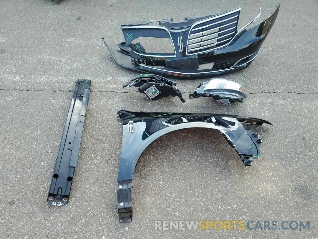 15 Photograph of a damaged car 2LMHJ5AT3KBL04205 LINCOLN MKT 2019