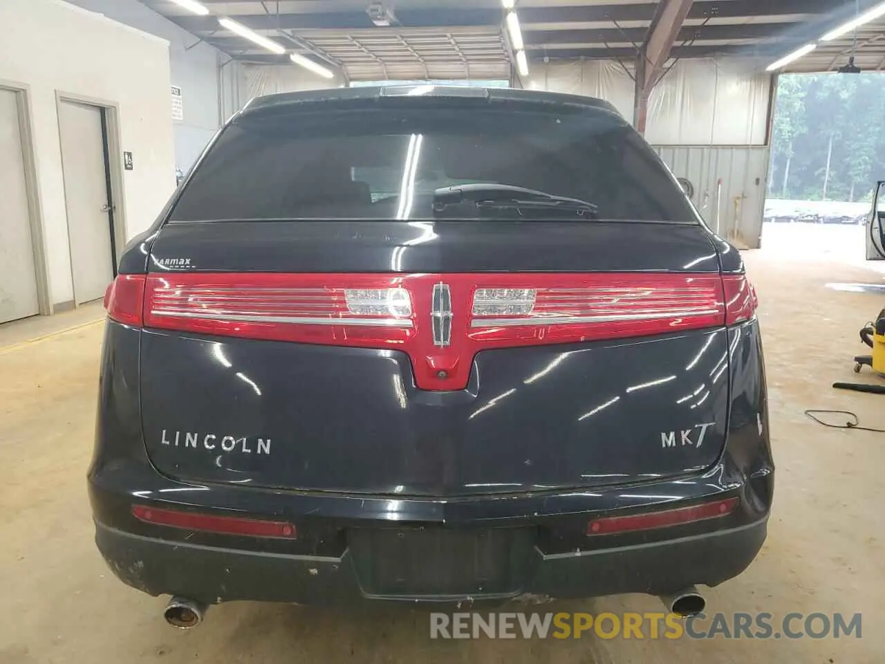 6 Photograph of a damaged car 2LMHJ5AT7KBL02280 LINCOLN MKT 2019