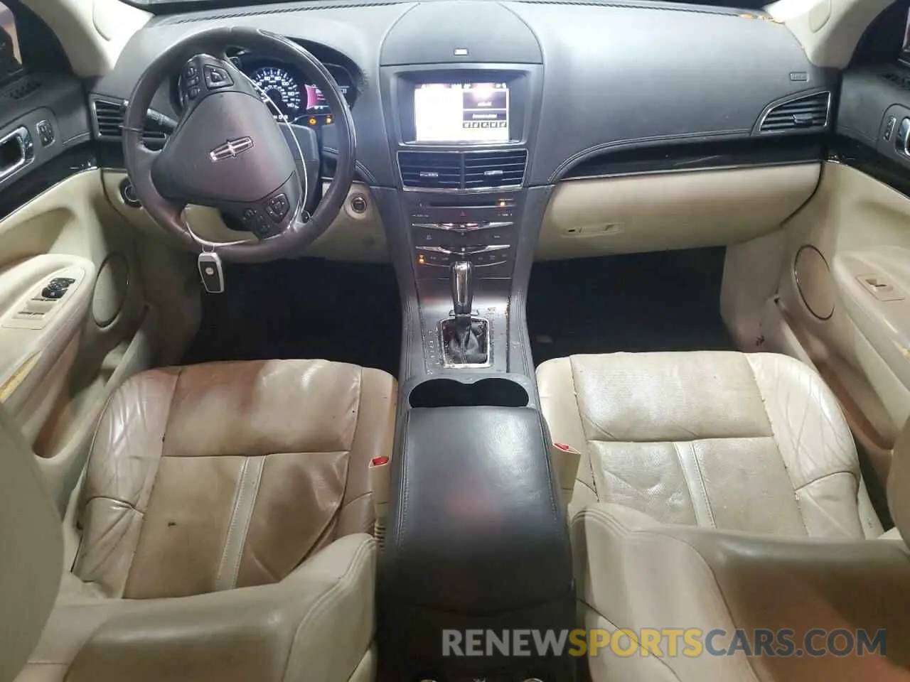 8 Photograph of a damaged car 2LMHJ5AT7KBL02280 LINCOLN MKT 2019