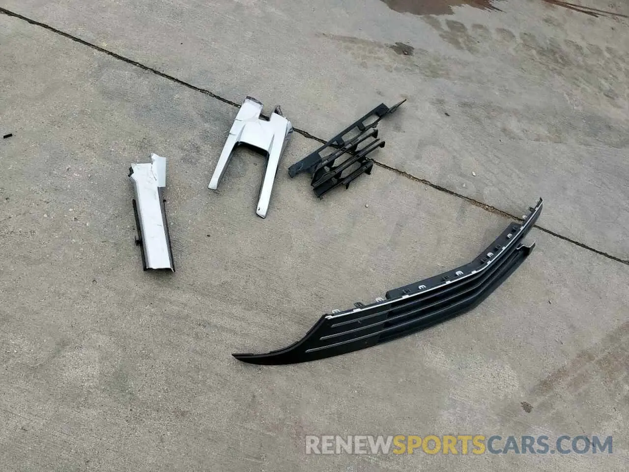 13 Photograph of a damaged car 2LMHJ5AT9KBL02765 LINCOLN MKT 2019