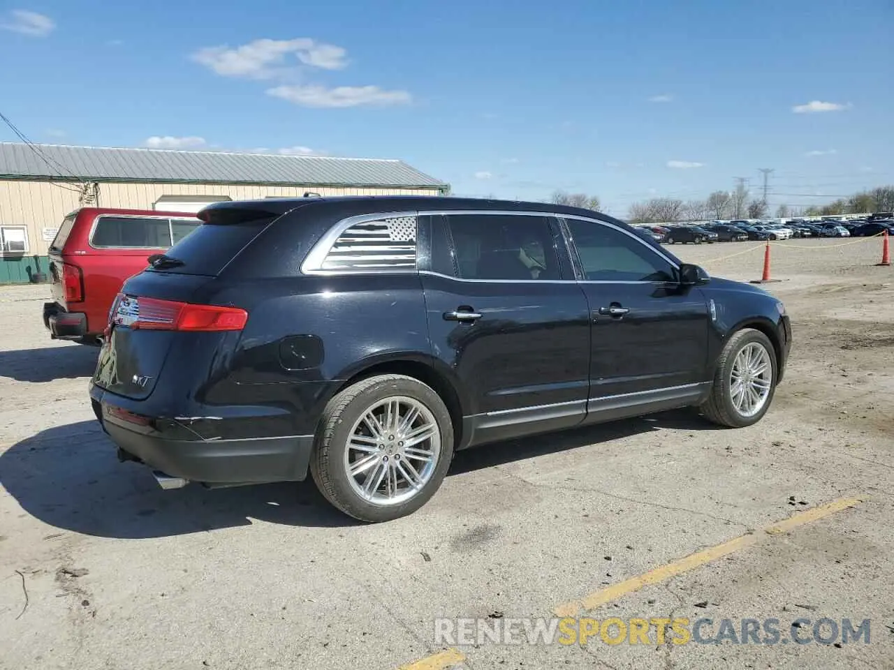 3 Photograph of a damaged car 2LMHJ5ATXKBL01981 LINCOLN MKT 2019