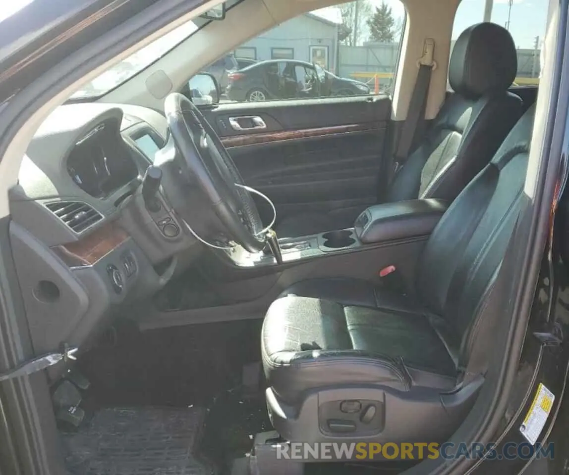 7 Photograph of a damaged car 2LMHJ5ATXKBL01981 LINCOLN MKT 2019