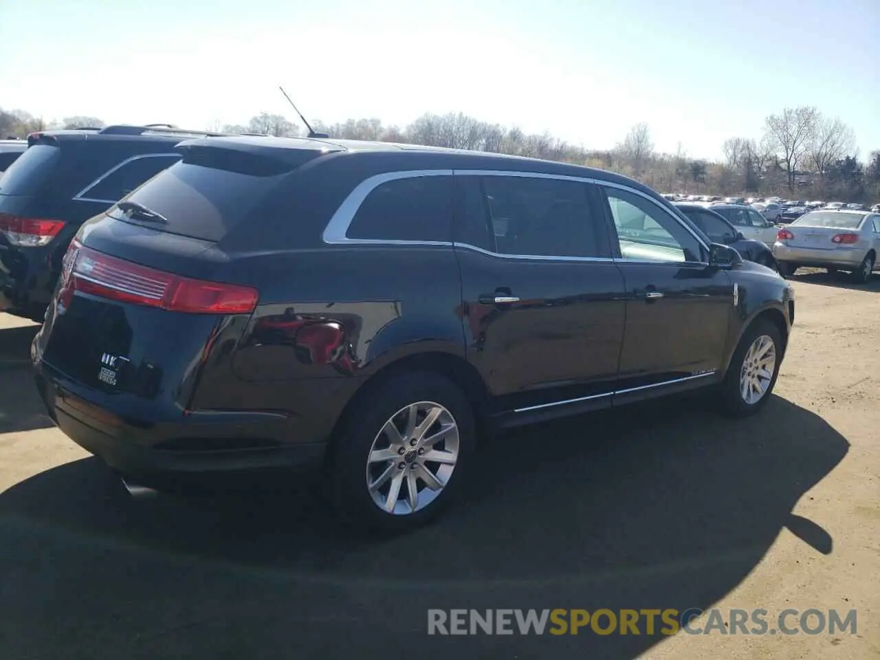 3 Photograph of a damaged car 2LMHJ5NK0KBL02980 LINCOLN MKT 2019
