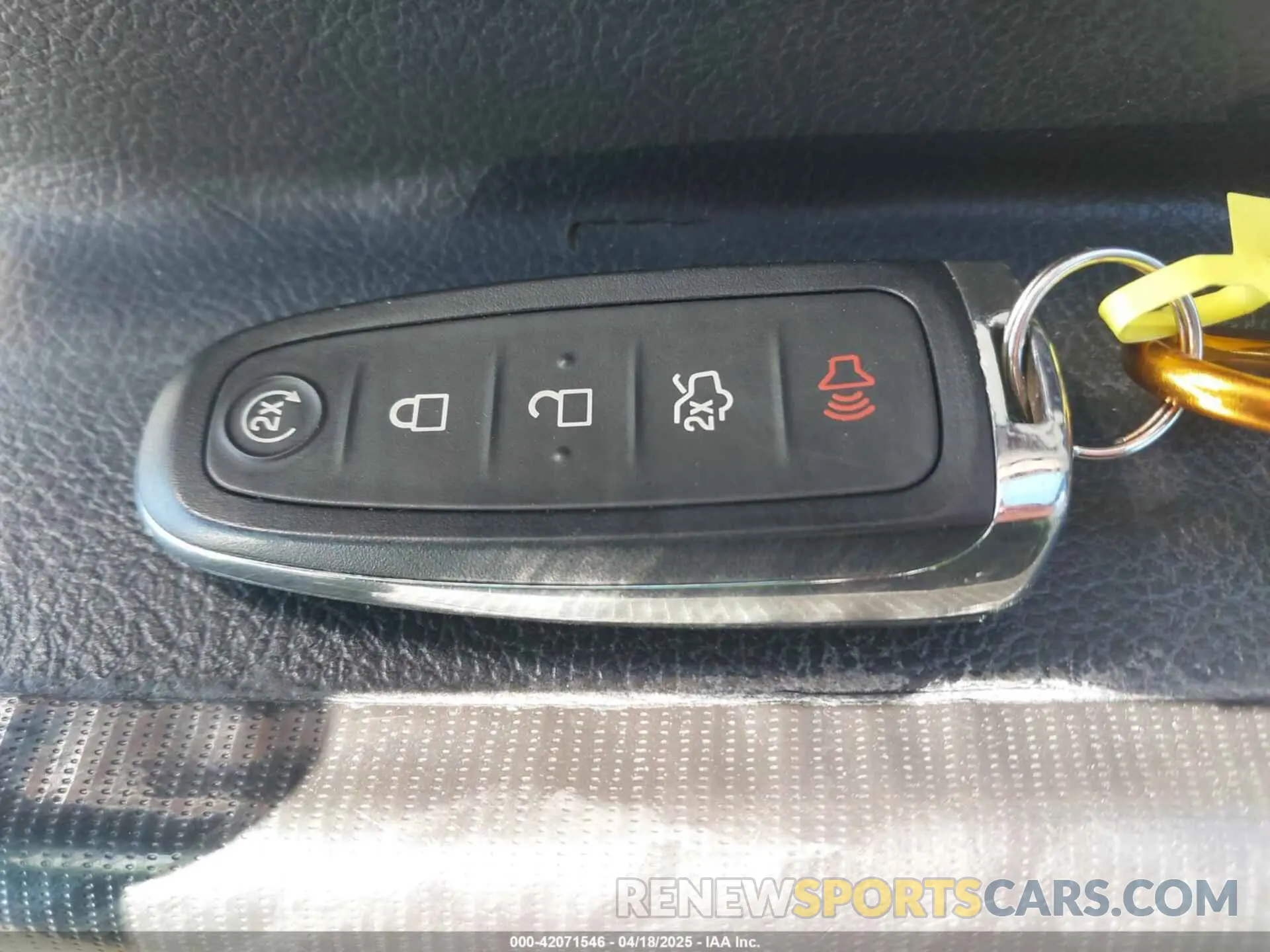 11 Photograph of a damaged car 2LMHJ5NK2KBL03273 LINCOLN MKT 2019