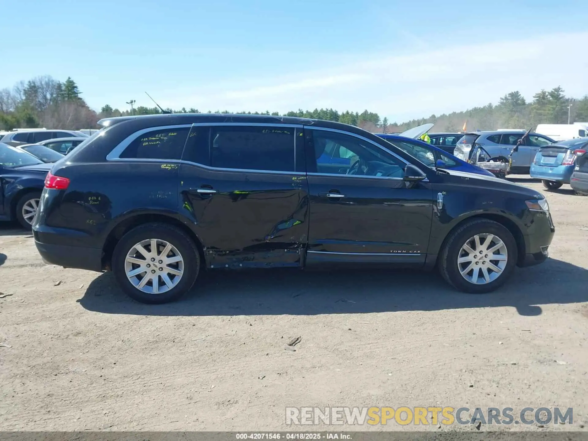 13 Photograph of a damaged car 2LMHJ5NK2KBL03273 LINCOLN MKT 2019