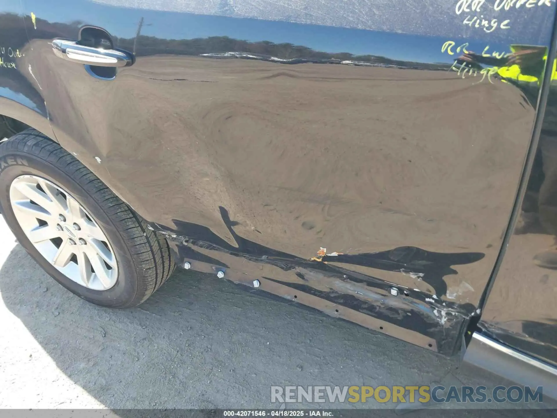 6 Photograph of a damaged car 2LMHJ5NK2KBL03273 LINCOLN MKT 2019