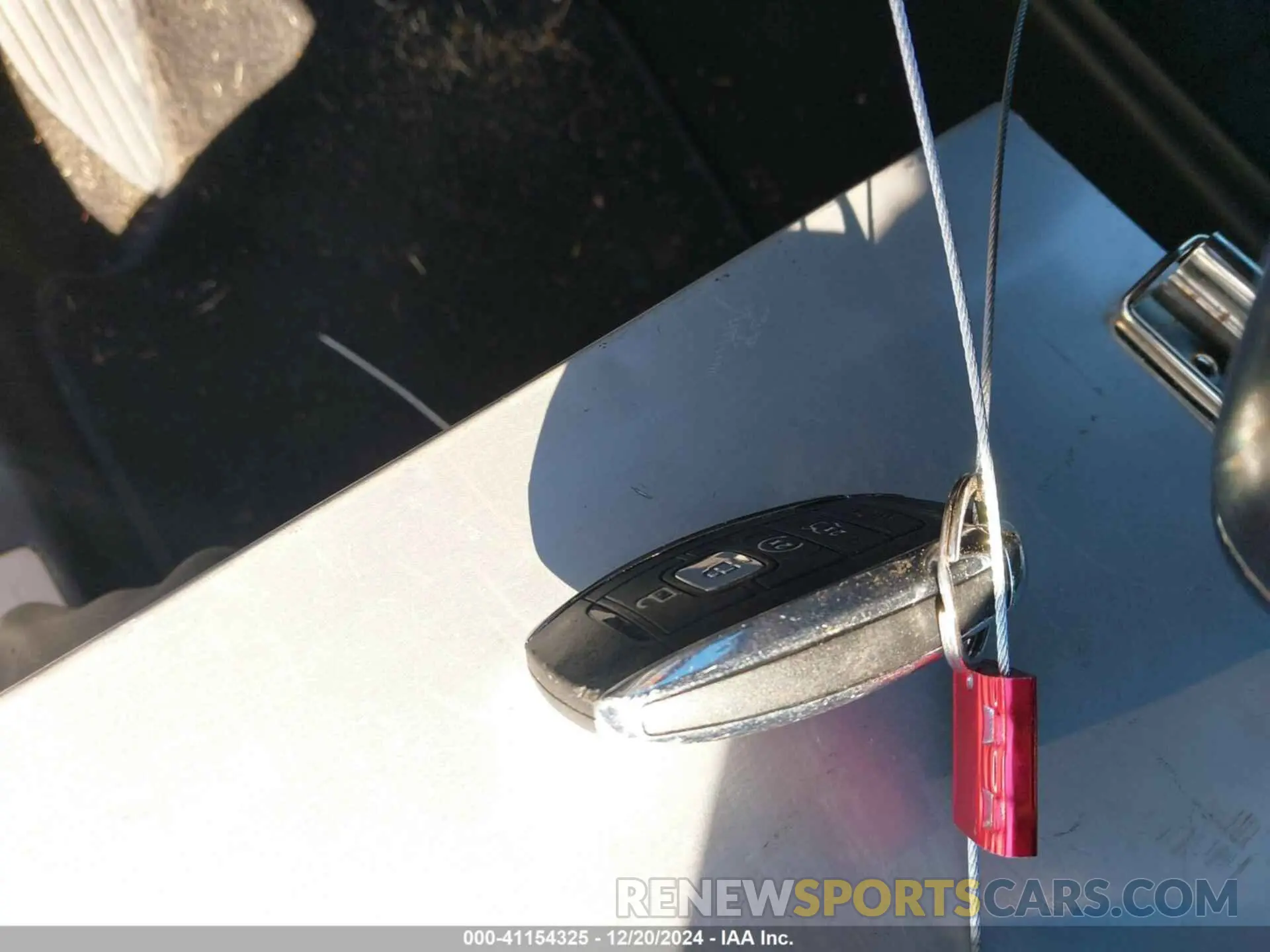 11 Photograph of a damaged car 3LN6L5A91KR618759 LINCOLN MKZ 2019