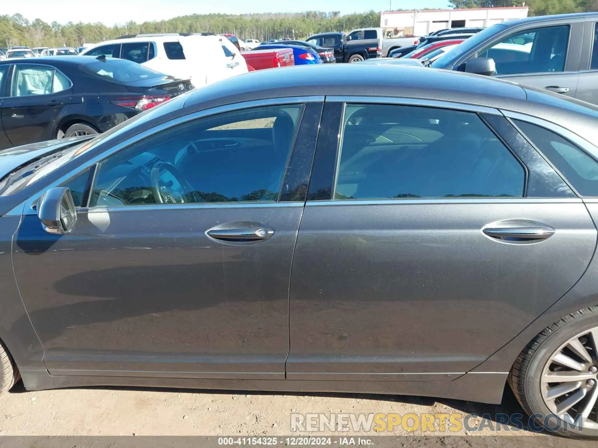 14 Photograph of a damaged car 3LN6L5A91KR618759 LINCOLN MKZ 2019