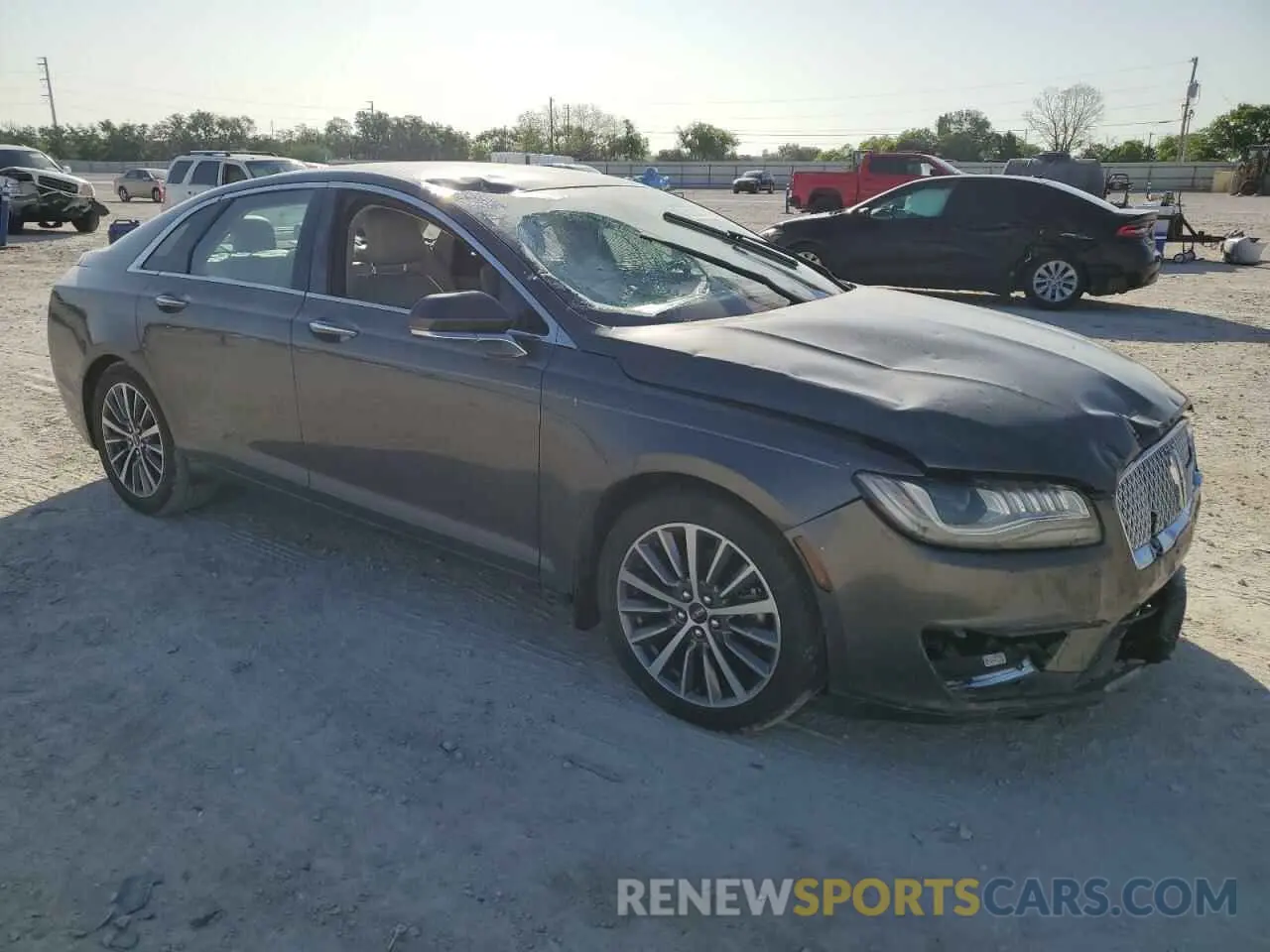 4 Photograph of a damaged car 3LN6L5A91KR624237 LINCOLN MKZ 2019