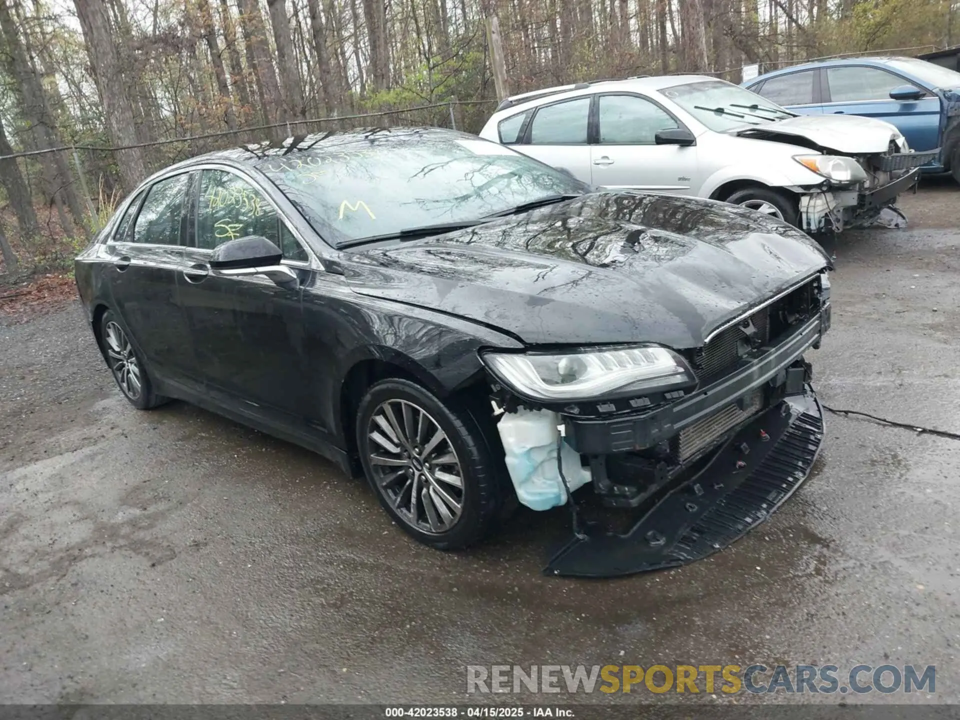 1 Photograph of a damaged car 3LN6L5A92KR631472 LINCOLN MKZ 2019