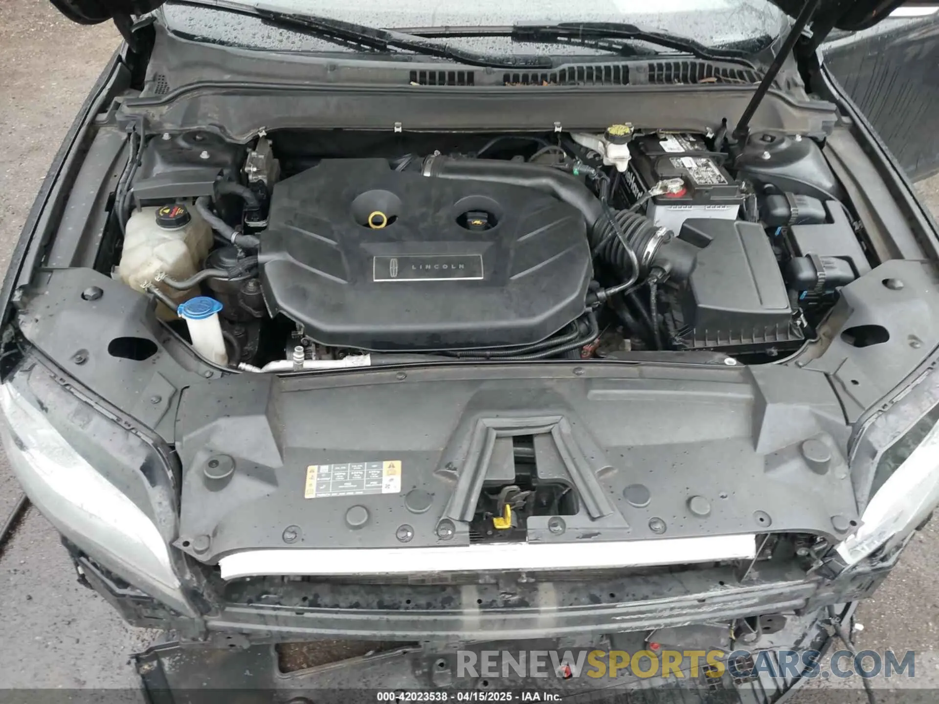 10 Photograph of a damaged car 3LN6L5A92KR631472 LINCOLN MKZ 2019
