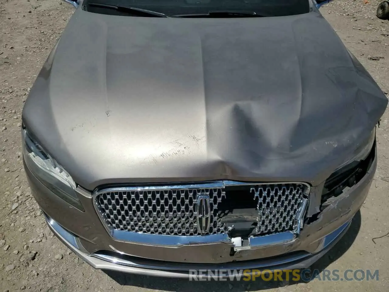11 Photograph of a damaged car 3LN6L5A95KR602550 LINCOLN MKZ 2019