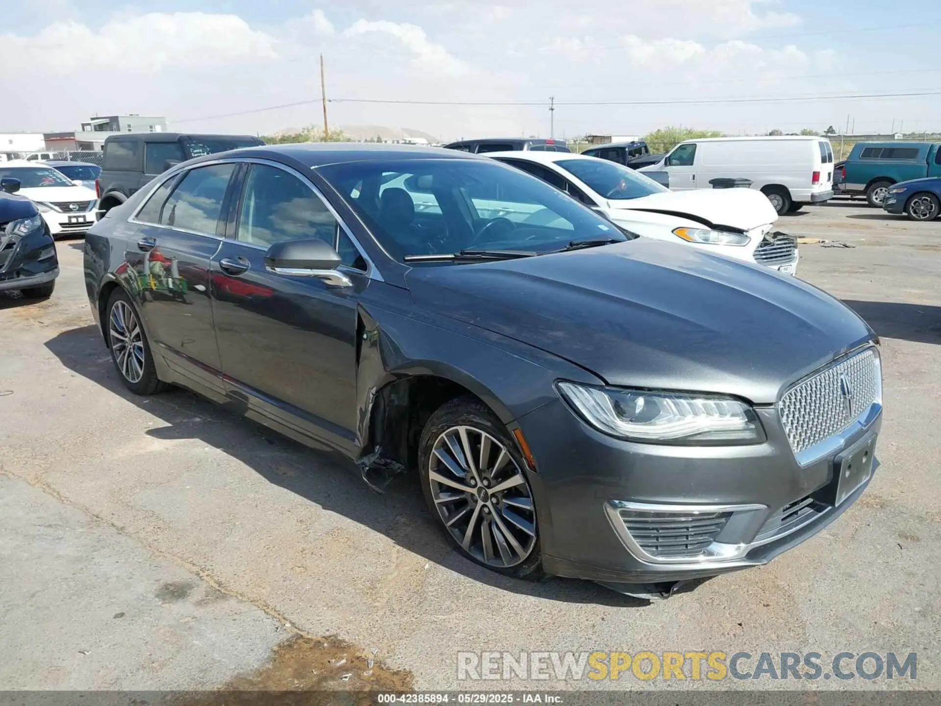 1 Photograph of a damaged car 3LN6L5A96KR602508 LINCOLN MKZ 2019