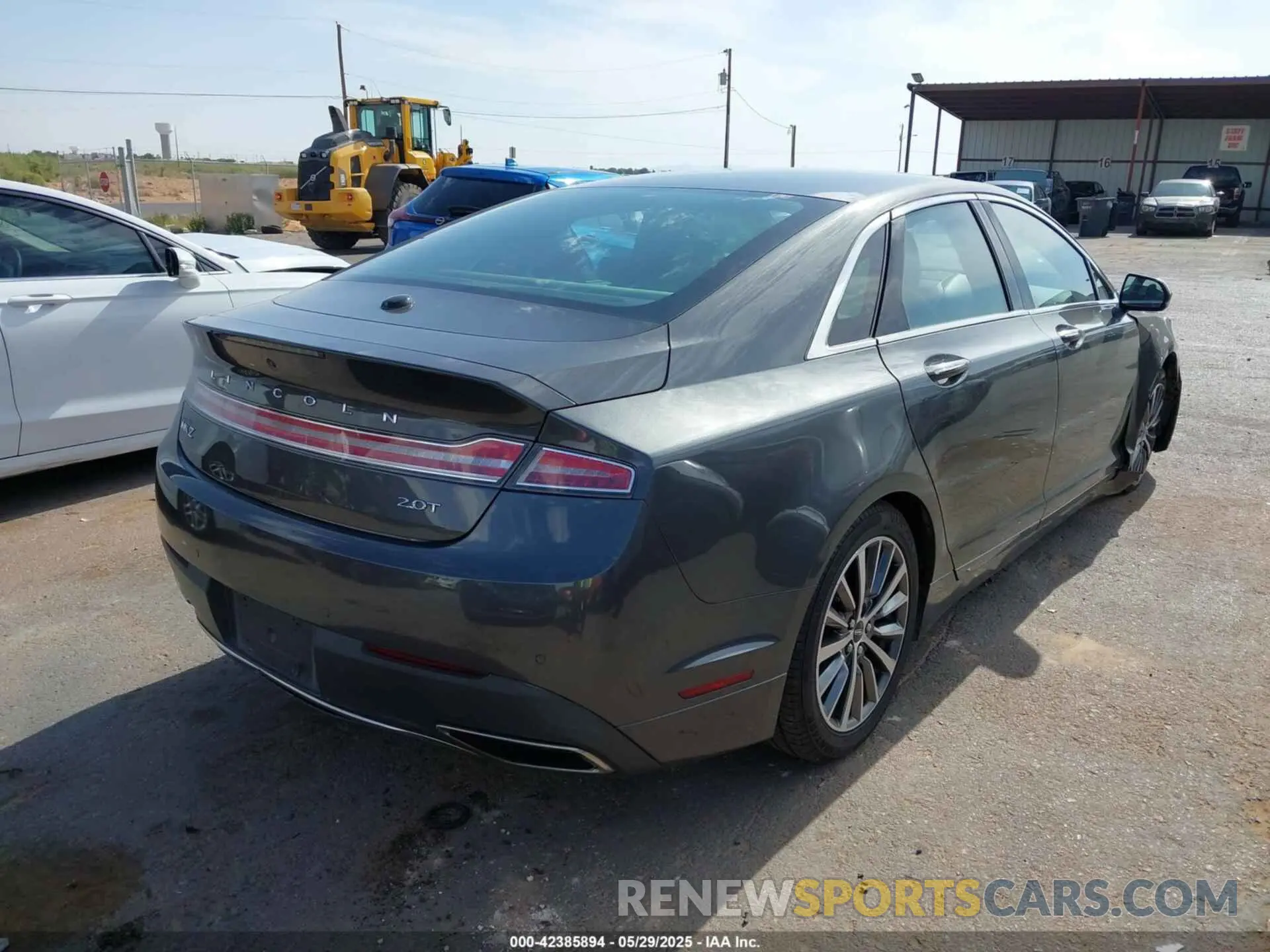 4 Photograph of a damaged car 3LN6L5A96KR602508 LINCOLN MKZ 2019
