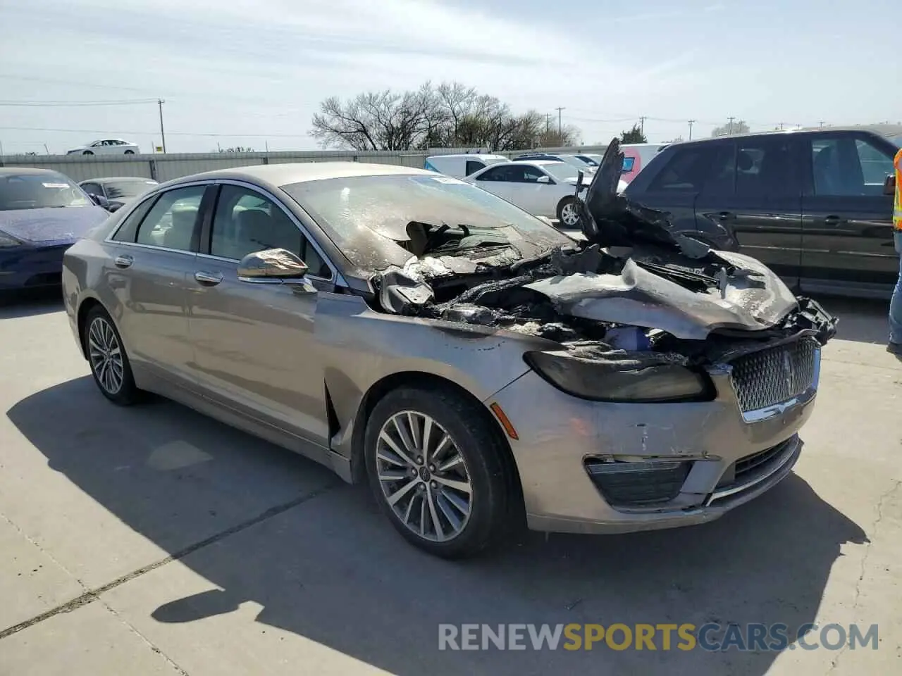 4 Photograph of a damaged car 3LN6L5A98KR631346 LINCOLN MKZ 2019