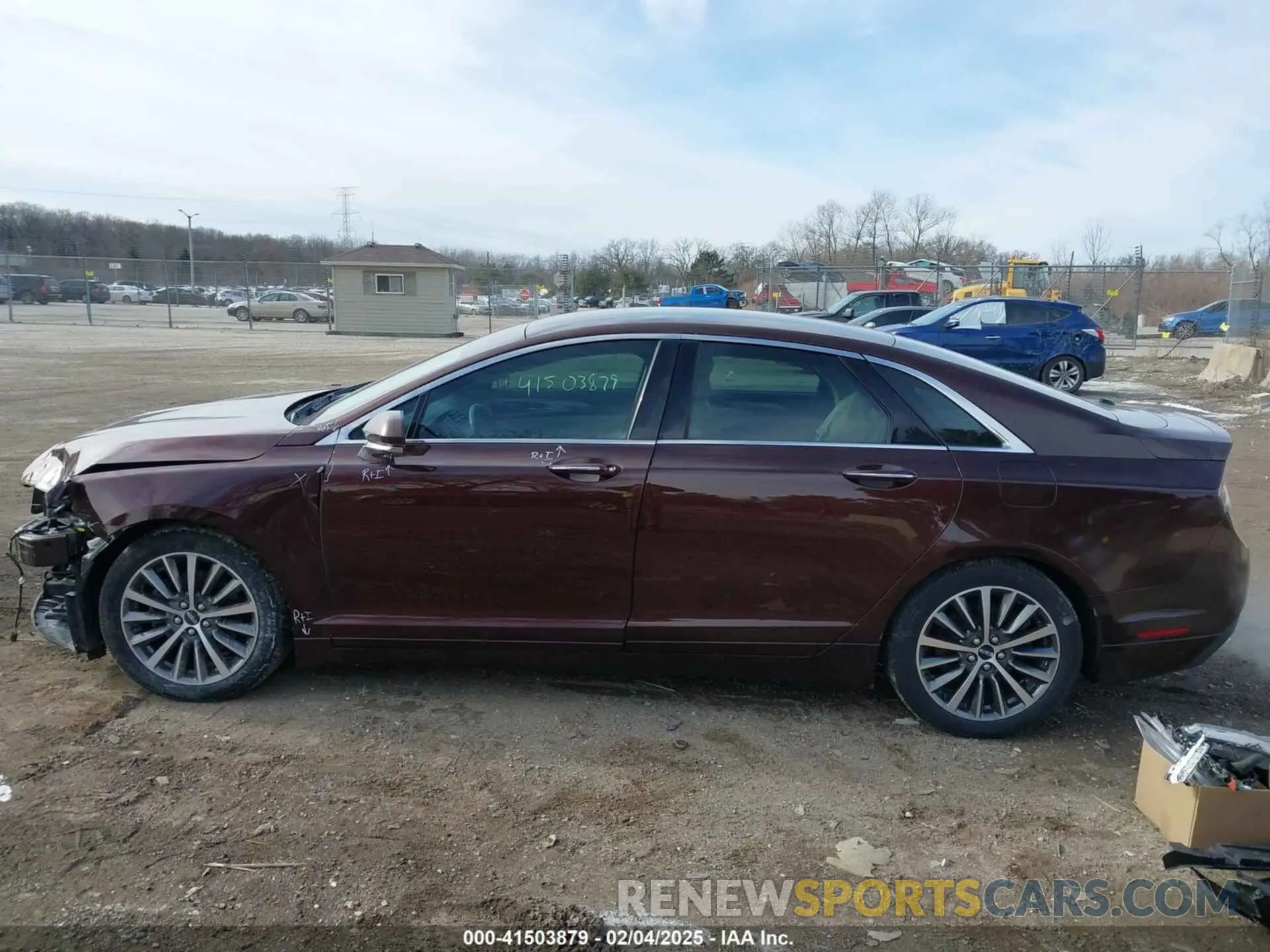 14 Photograph of a damaged car 3LN6L5B95KR605611 LINCOLN MKZ 2019