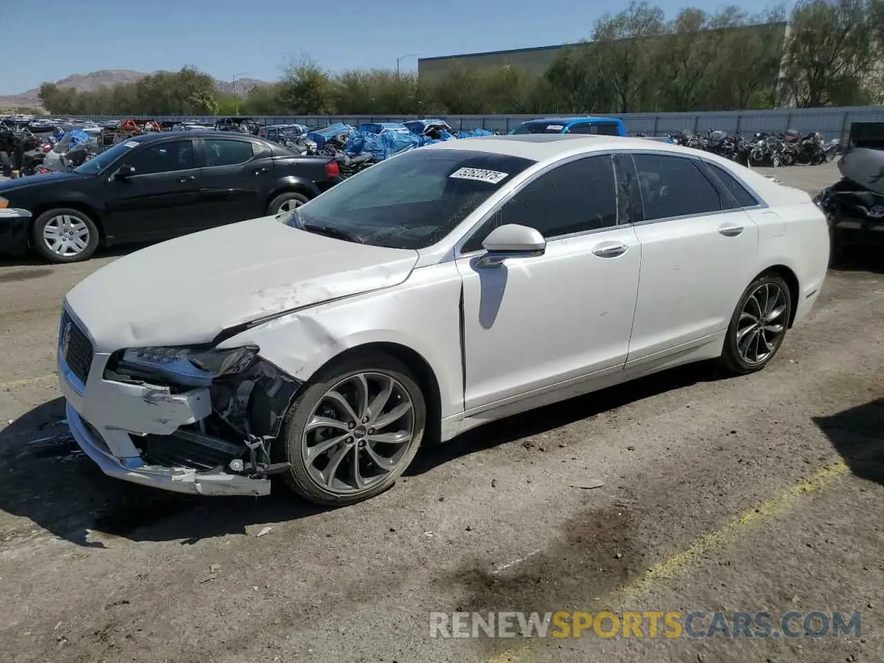 1 Photograph of a damaged car 3LN6L5C94KR632152 LINCOLN MKZ 2019