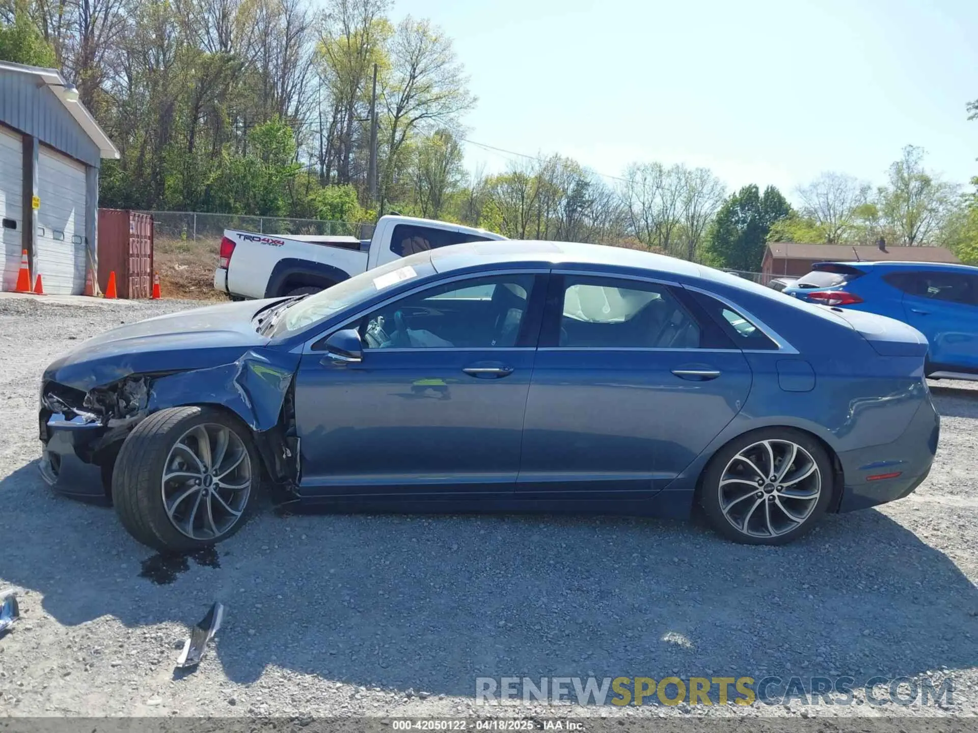 15 Photograph of a damaged car 3LN6L5C96KR609147 LINCOLN MKZ 2019