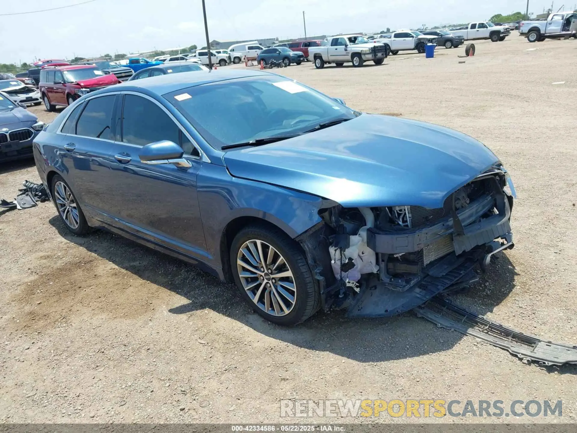 1 Photograph of a damaged car 3LN6L5C99KR601818 LINCOLN MKZ 2019