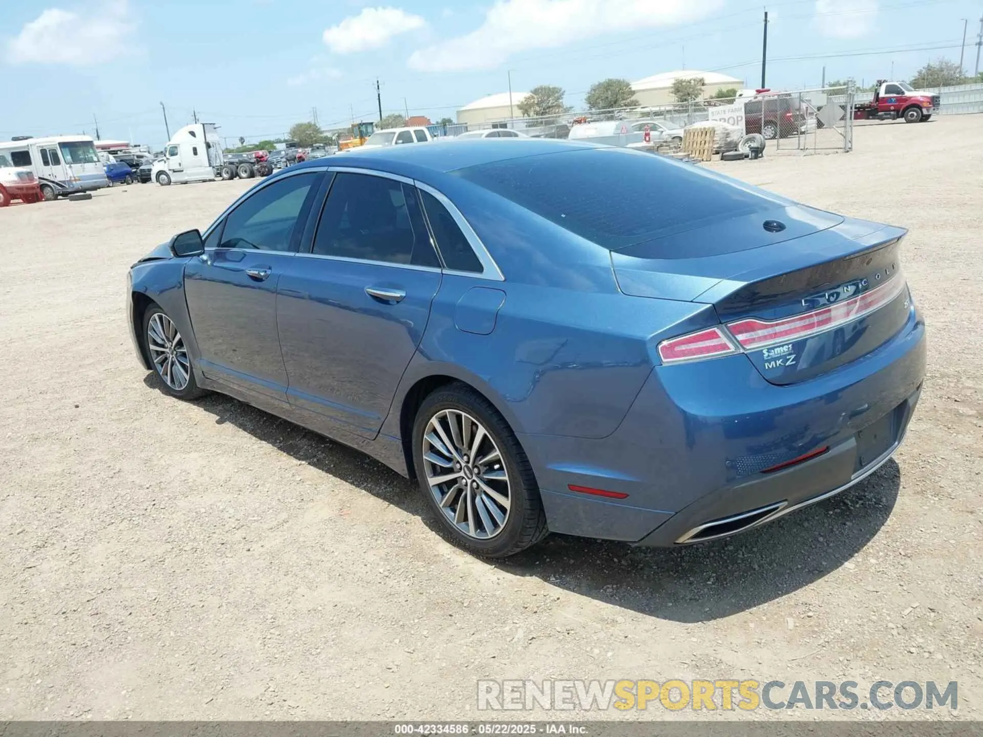 3 Photograph of a damaged car 3LN6L5C99KR601818 LINCOLN MKZ 2019