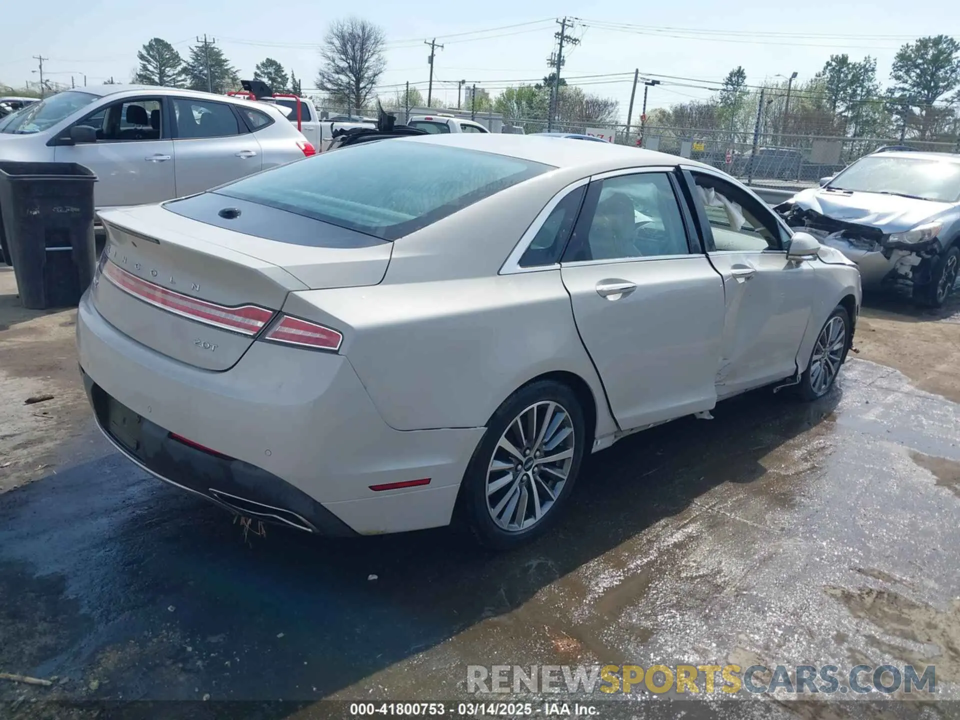 4 Photograph of a damaged car 3LN6L5C99KR621468 LINCOLN MKZ 2019