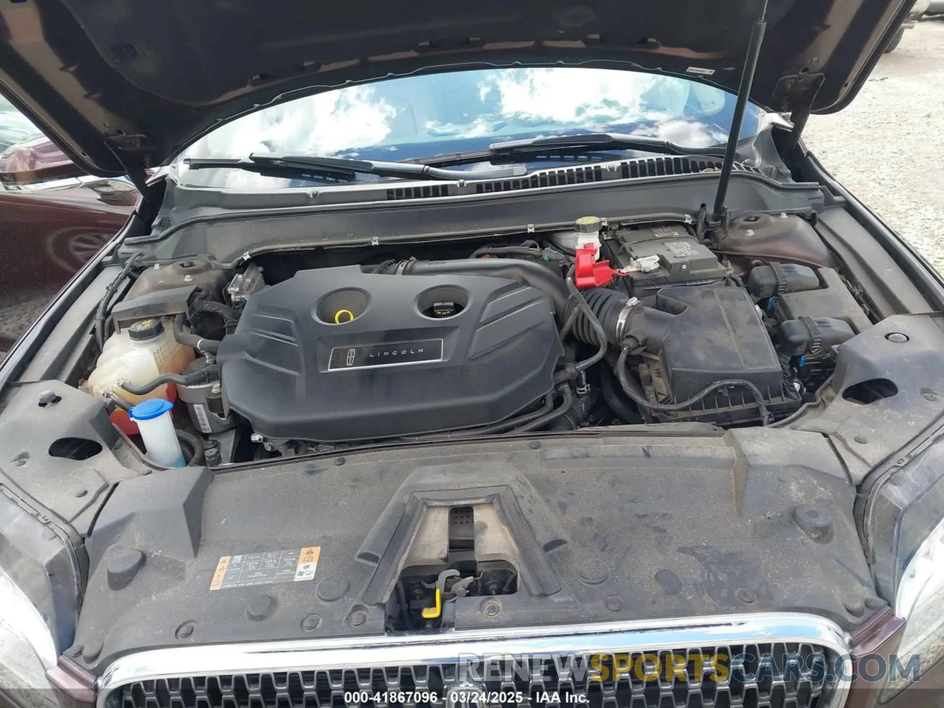 10 Photograph of a damaged car 3LN6L5C9XKR632687 LINCOLN MKZ 2019