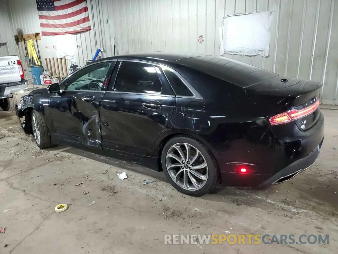 2 Photograph of a damaged car 3LN6L5D90KR628310 LINCOLN MKZ 2019