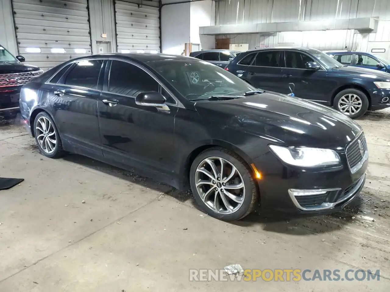 4 Photograph of a damaged car 3LN6L5D90KR628310 LINCOLN MKZ 2019