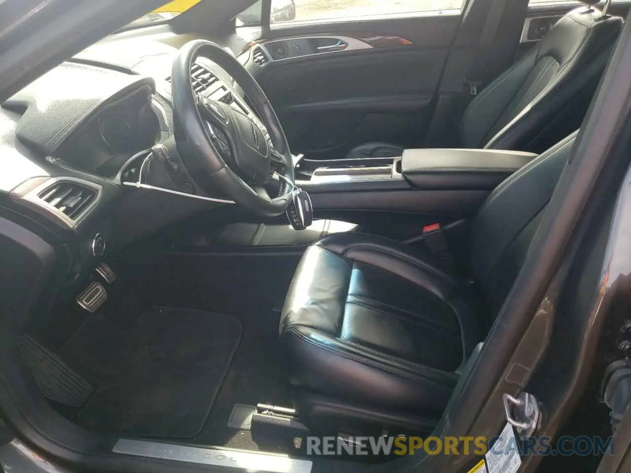 7 Photograph of a damaged car 3LN6L5D93KR602025 LINCOLN MKZ 2019