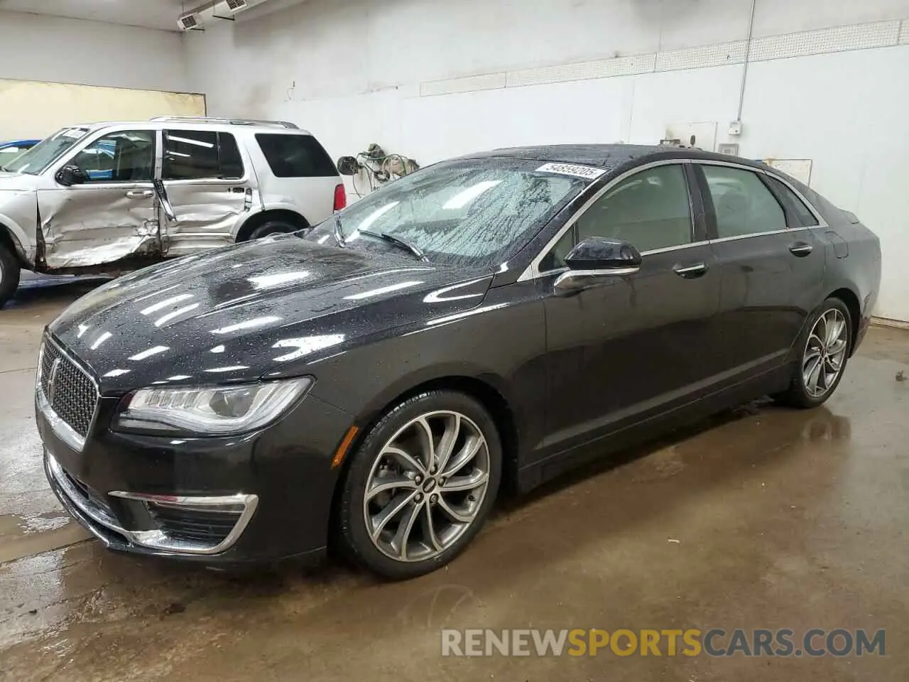 1 Photograph of a damaged car 3LN6L5D93KR625160 LINCOLN MKZ 2019