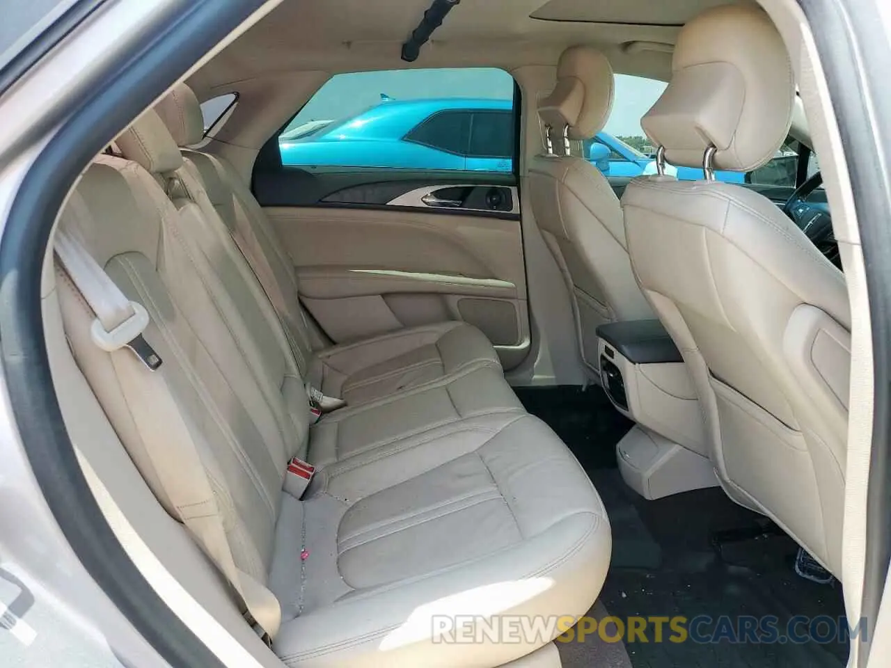 10 Photograph of a damaged car 3LN6L5D98KR609438 LINCOLN MKZ 2019