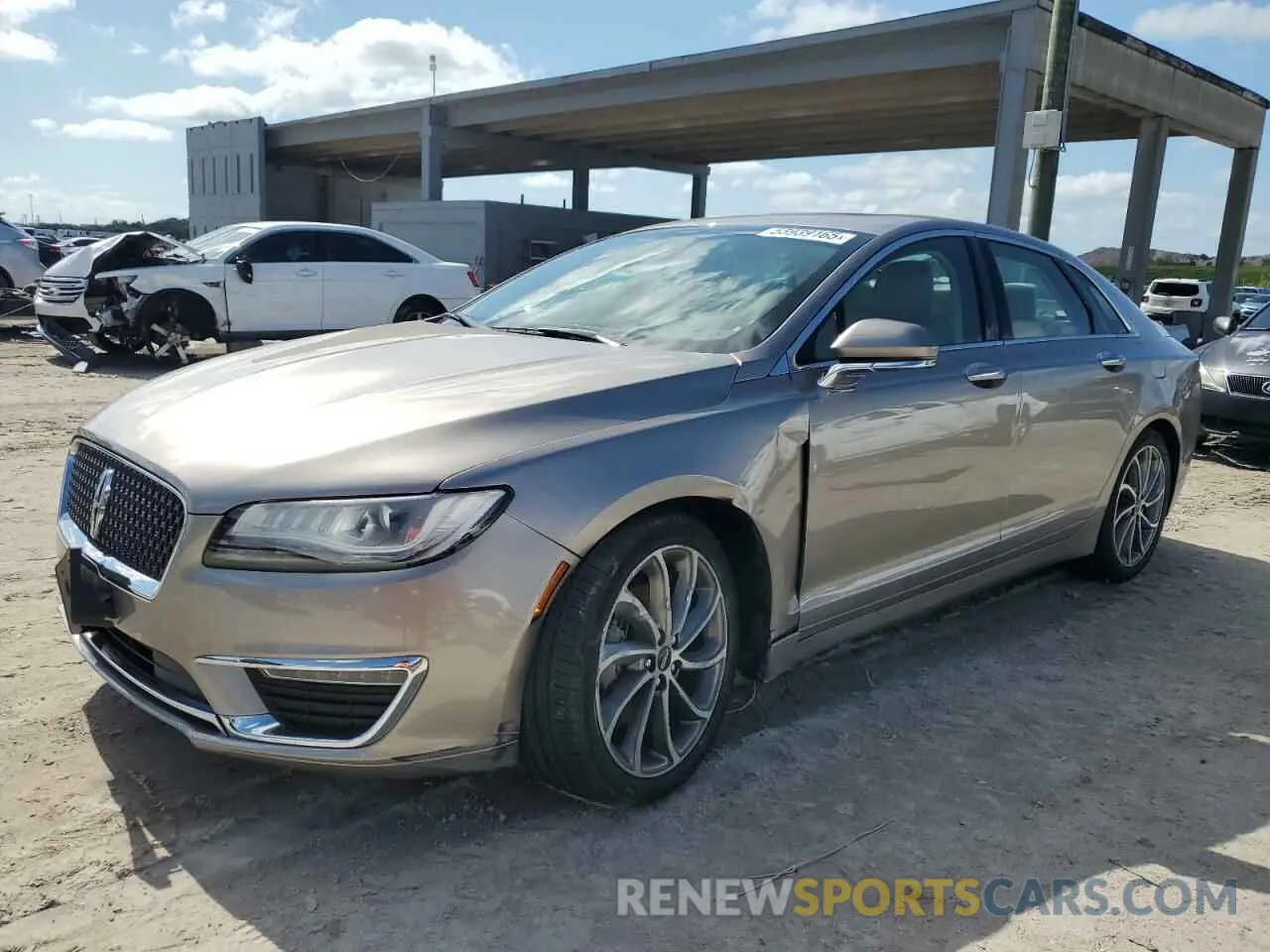 1 Photograph of a damaged car 3LN6L5D9XKR627875 LINCOLN MKZ 2019