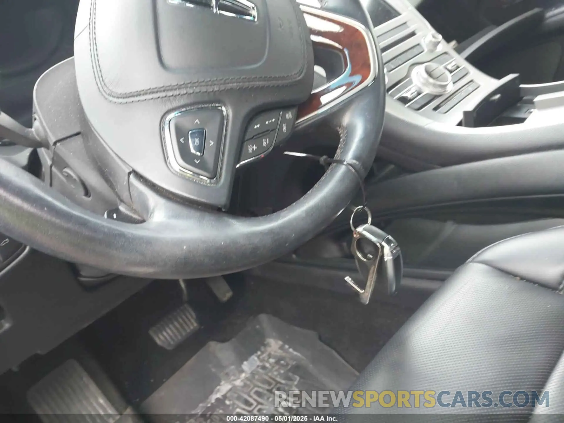 11 Photograph of a damaged car 3LN6L5E93KR602153 LINCOLN MKZ 2019
