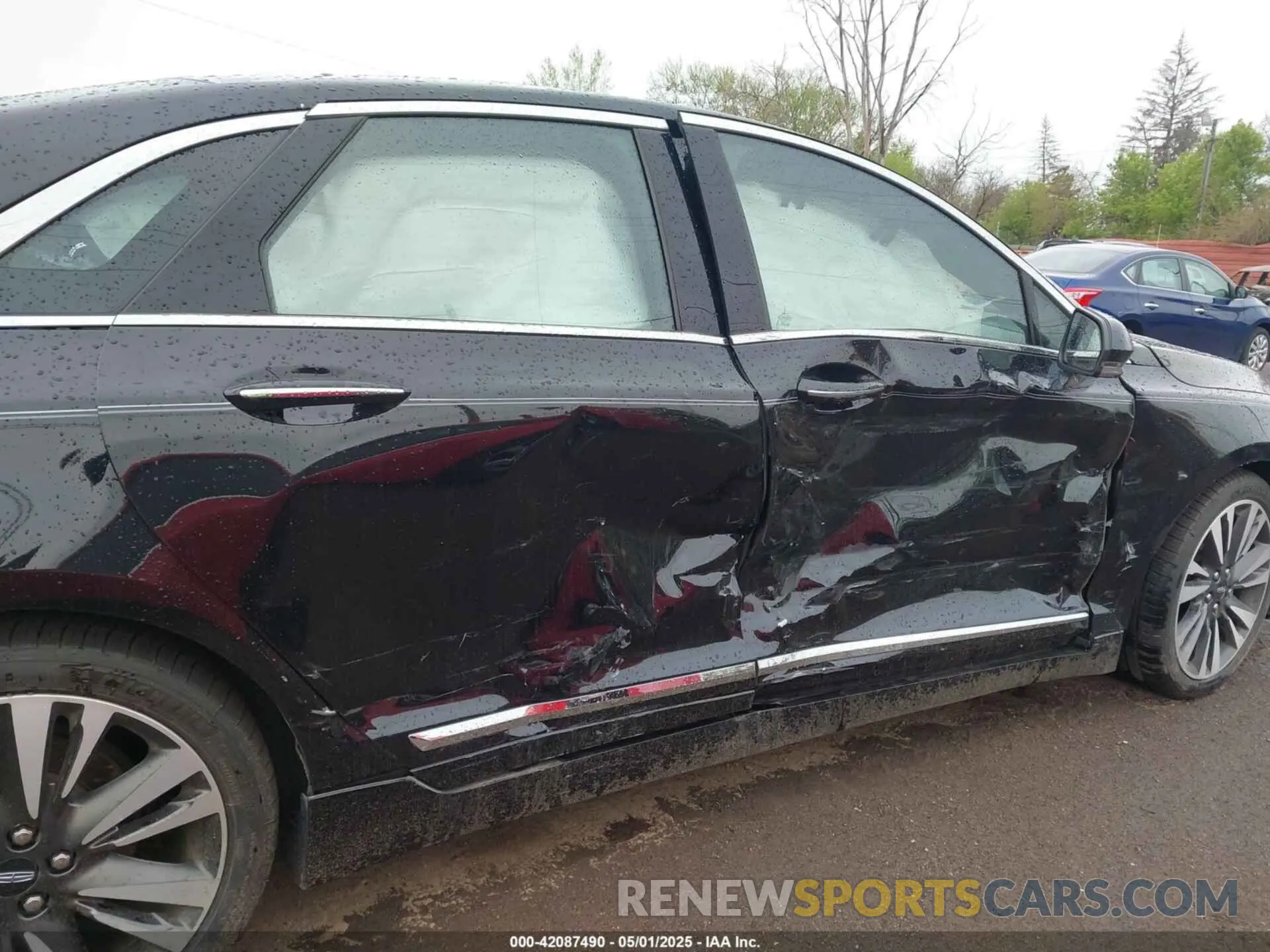 17 Photograph of a damaged car 3LN6L5E93KR602153 LINCOLN MKZ 2019