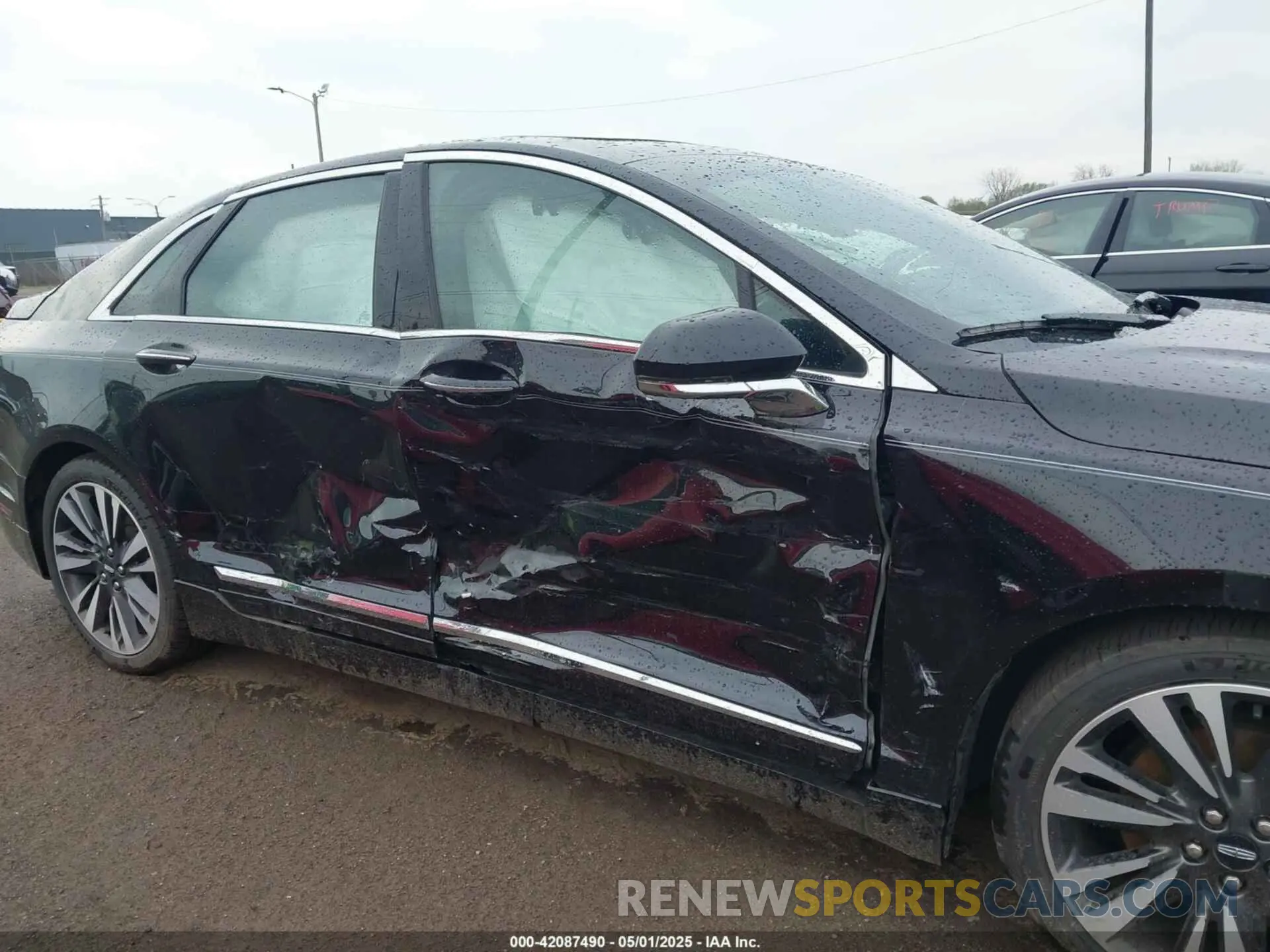 6 Photograph of a damaged car 3LN6L5E93KR602153 LINCOLN MKZ 2019