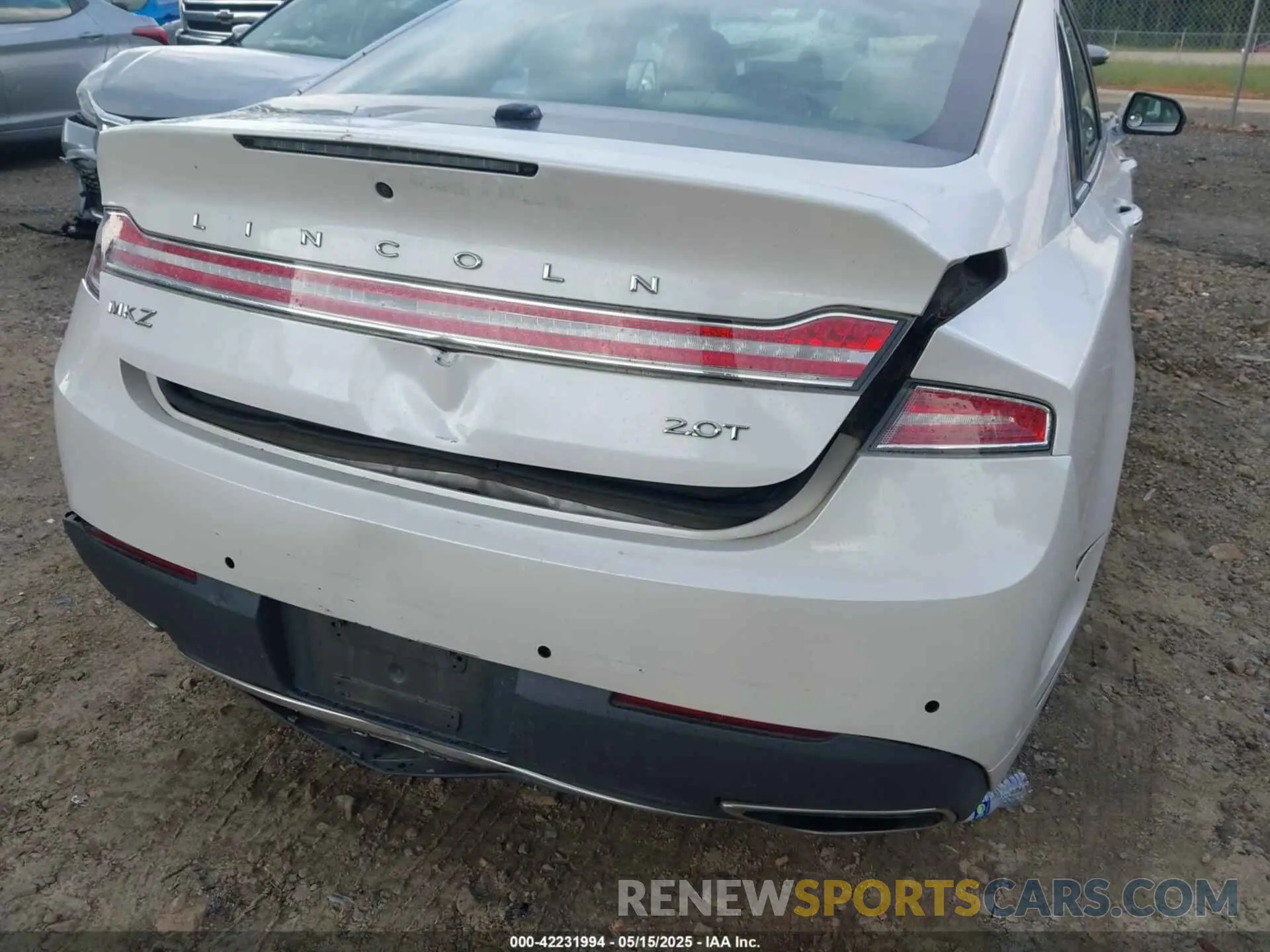 17 Photograph of a damaged car 3LN6L5E94KR607412 LINCOLN MKZ 2019