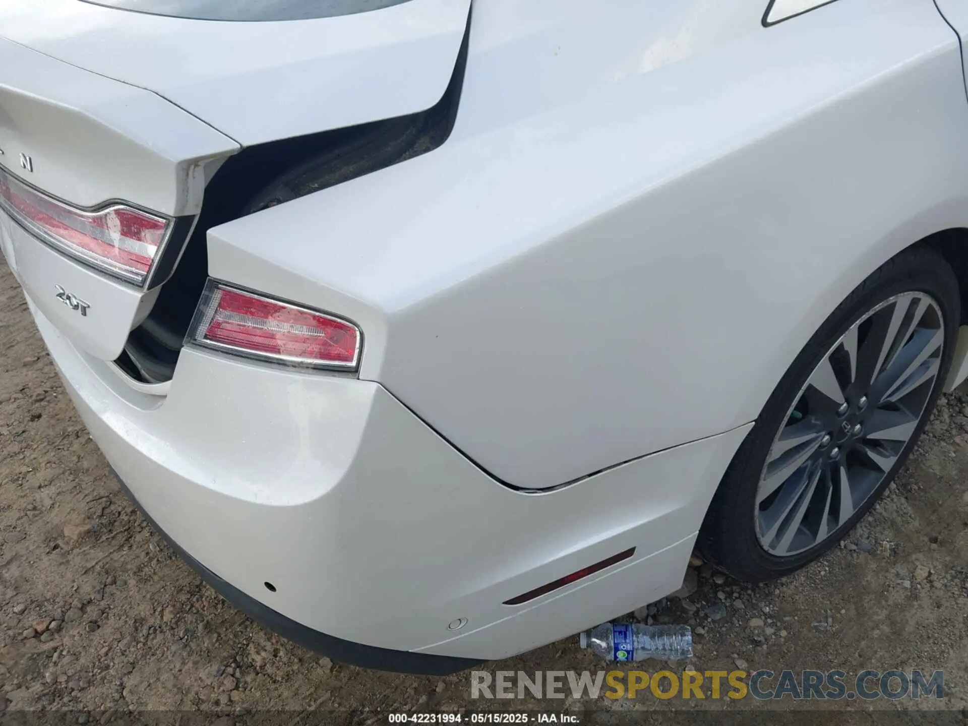 6 Photograph of a damaged car 3LN6L5E94KR607412 LINCOLN MKZ 2019