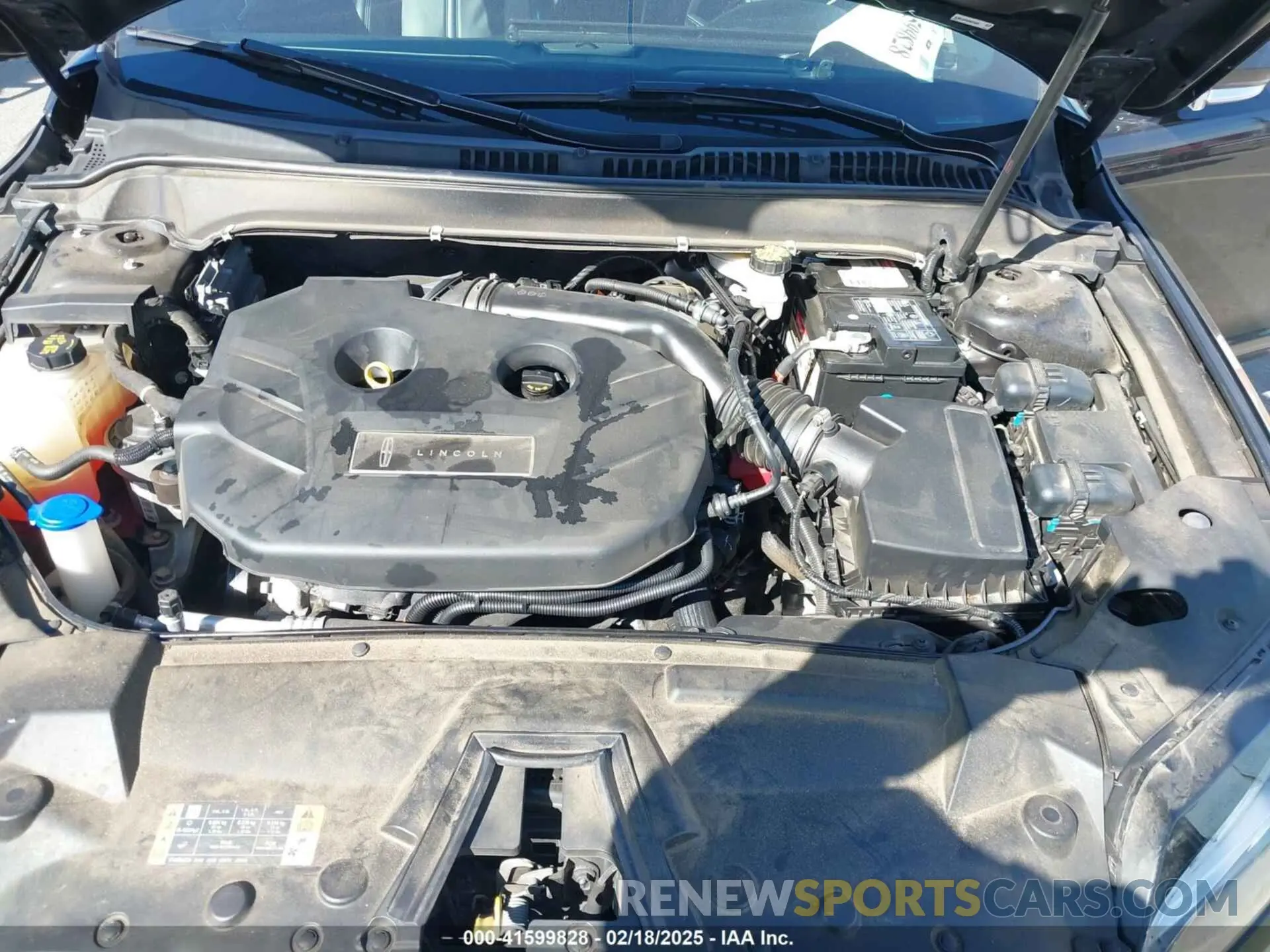 10 Photograph of a damaged car 3LN6L5E94KR610634 LINCOLN MKZ 2019