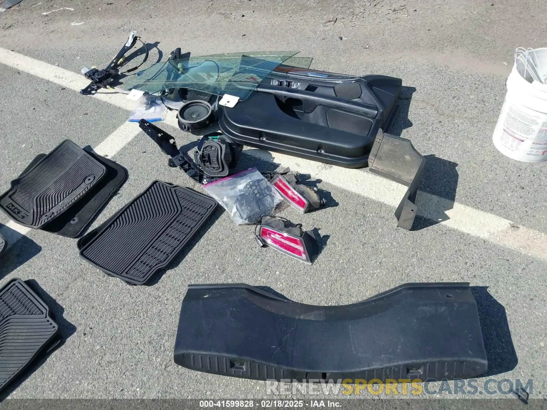 12 Photograph of a damaged car 3LN6L5E94KR610634 LINCOLN MKZ 2019