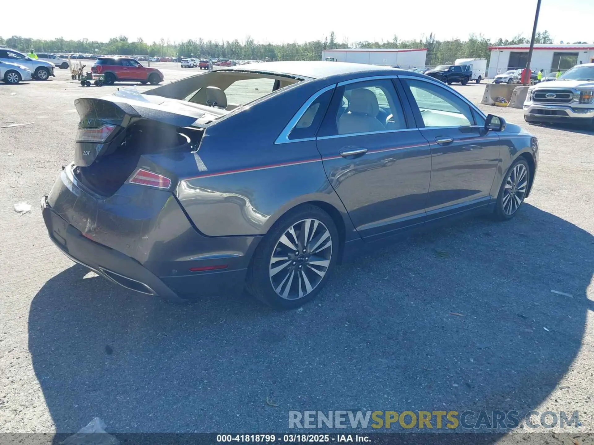 4 Photograph of a damaged car 3LN6L5E97KR605301 LINCOLN MKZ 2019