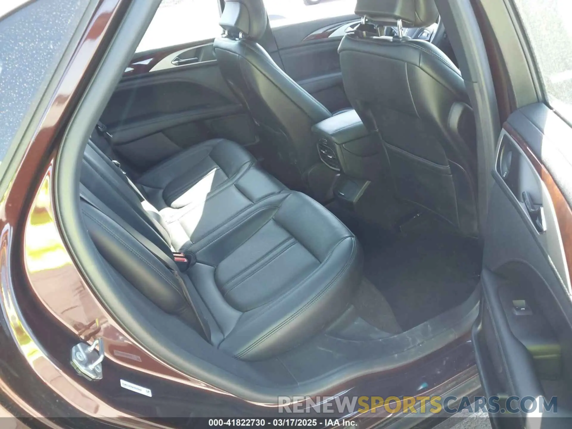 8 Photograph of a damaged car 3LN6L5E99KR623668 LINCOLN MKZ 2019